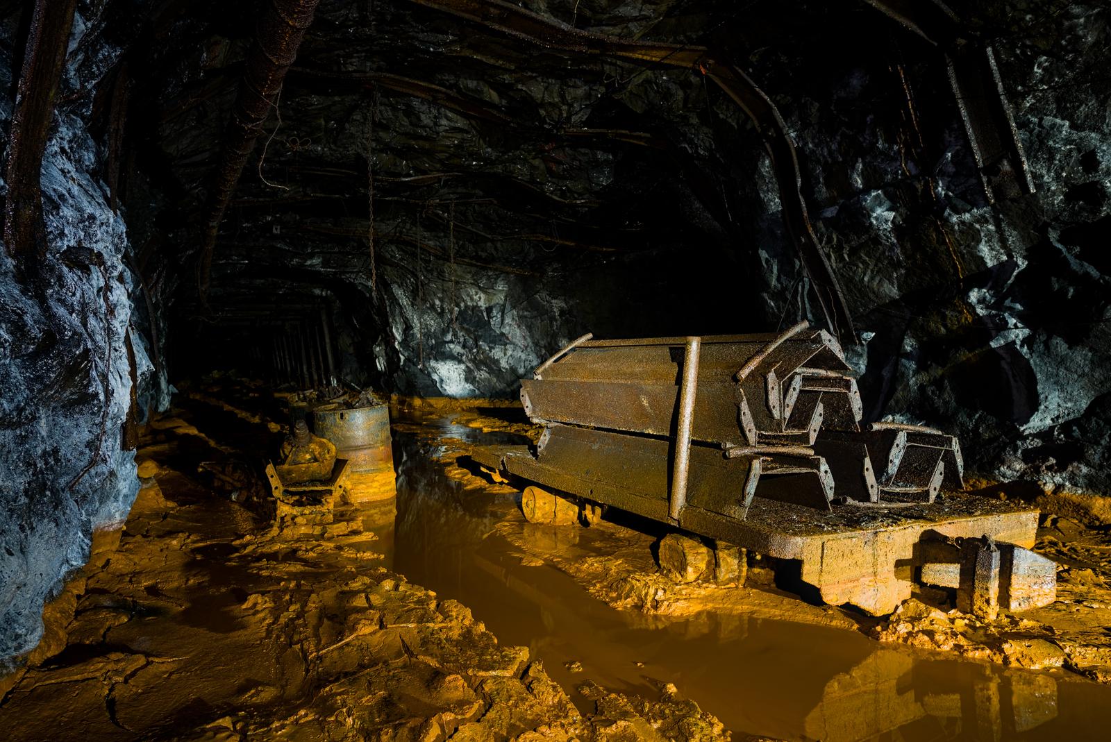 Coal Chute Flatcar Deep in Muck