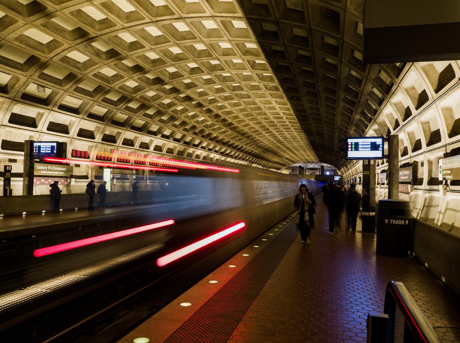 WMATA Departing Gallery Place